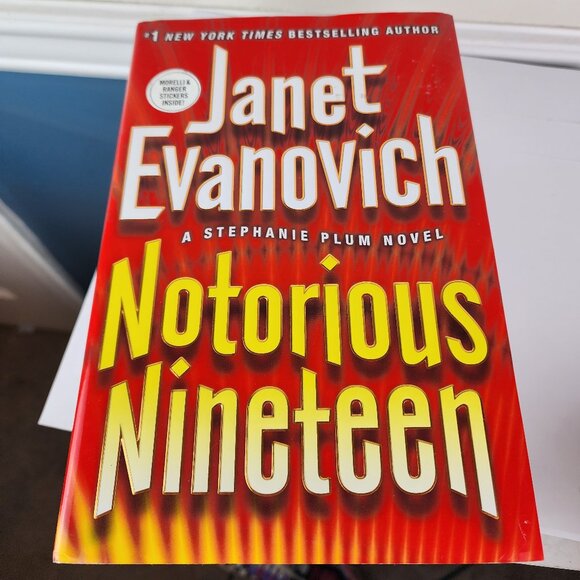 Janet Evanovich Stephanie Plum Novel Lot of Hardcover Three Books With Jackets - Picture 5 of 5